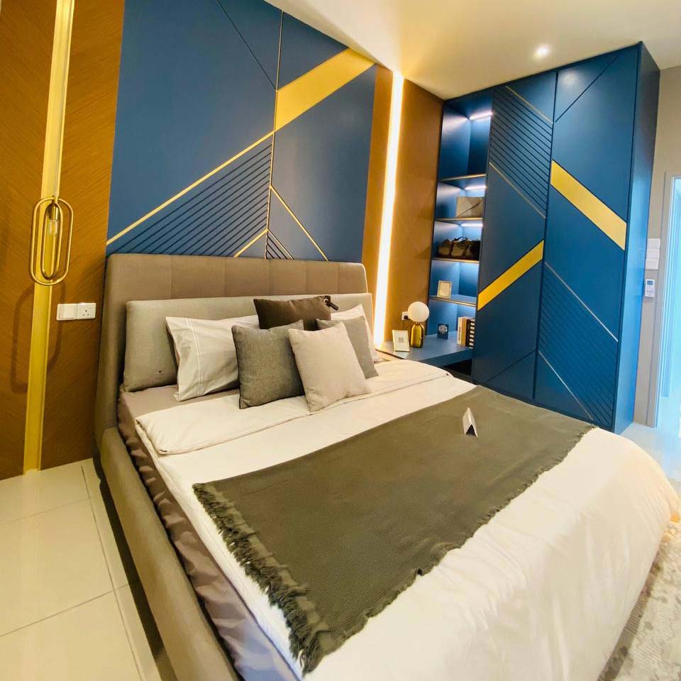 photo_6217296251855161141_y